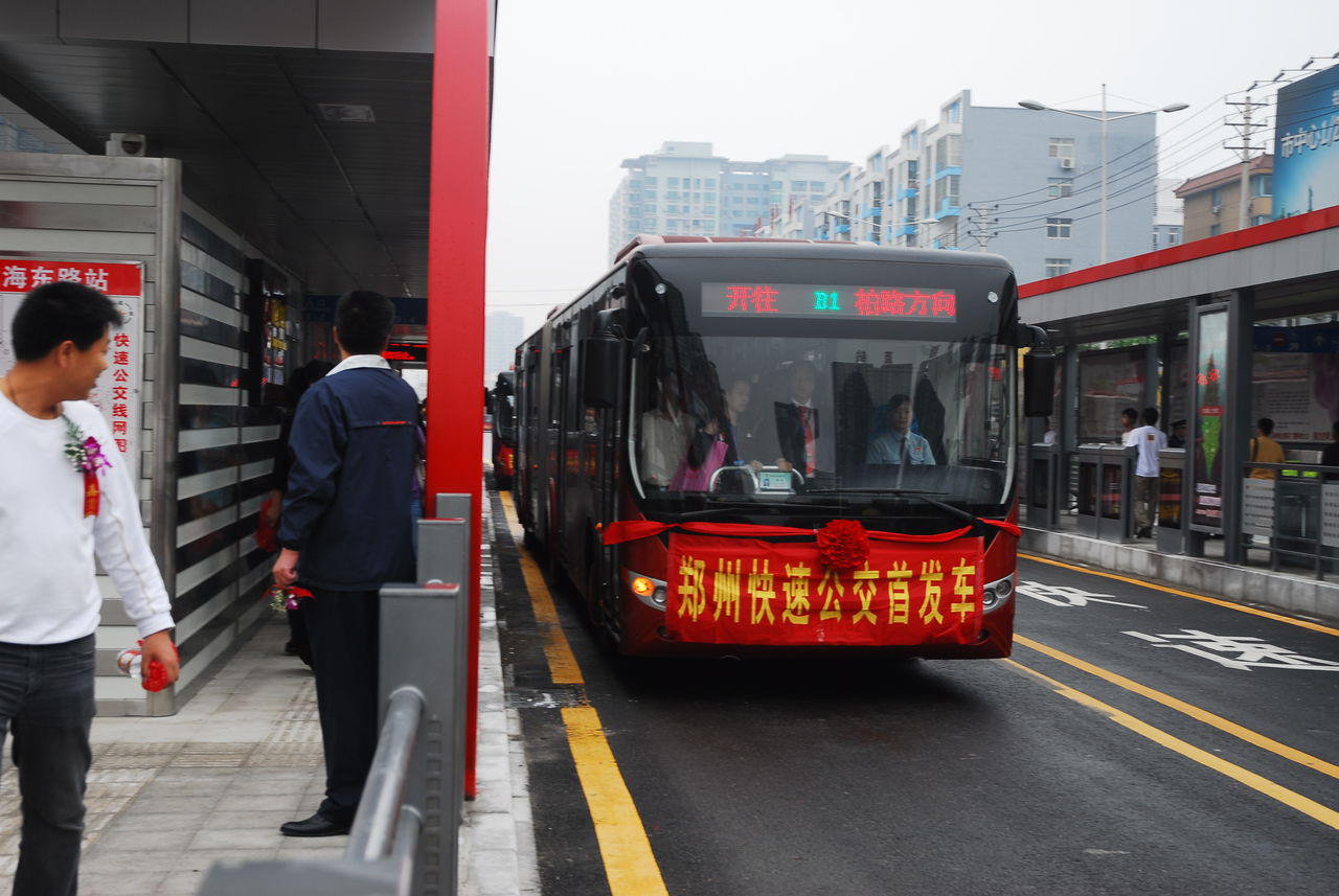 疫情LOL押注正规APP下郑州公交体验丨有车厢空无一人 没核酸证明被拒