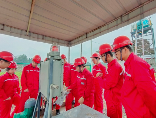 石油和天然气的主要成分_中国石油天然气管道局二公司_中国铁建电气化局第一公司